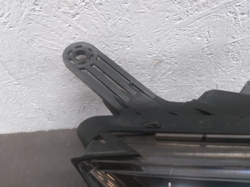 LAMPA FAR PREDNJA STRANA DESNA HYUNDAI IX20 92102-1KXXX