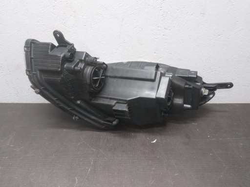 LAMPA FAR PREDNJA STRANA DESNA HYUNDAI IX20 92102-1KXXX