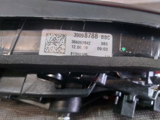 LAMPA FAR ZADNJI LIJEVA STRANA OPEL ASTRA K V 5 HATCHBACK (OBIČNI) 39098788 LAMPA FAR ZADNJI LIJEVA STRANA OPEL ASTRA K V 5 HATCHBACK (OBIČNI) 39098788