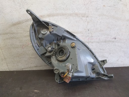 LAMPA FAR PREDNJA STRANA LIJEVA TOYOTA YARIS VERSO REDIZAJN 03-05