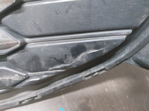 BRANIK PREDNJA STARIRANA MREŽICA SREDNJA FORD GALAXY MK4 REDIZAJN STARI LM2B-8200-C