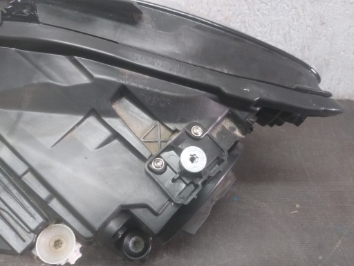 LAMPA FAR PREDNJA STRANA DESNA MERCEDES CITAN W420 A4209060100