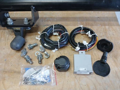 KUKA ZA VUČU RENAULT TRAFIC OPEL VIVARO FIAT TALENTO 09-14 BTZ 08-37A