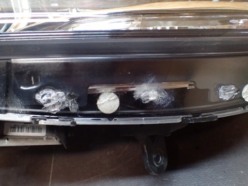 LAMPA FAR PREDNJA STRANA DESNA HYUNDAI I40 REDIZAJN XENON LED