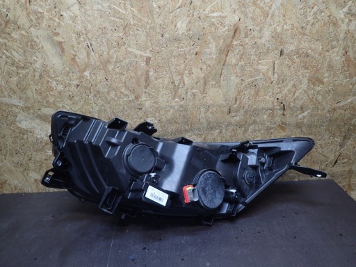 LAMPA FAR PREDNJA STRANA DESNA IVECO DAILY 14-