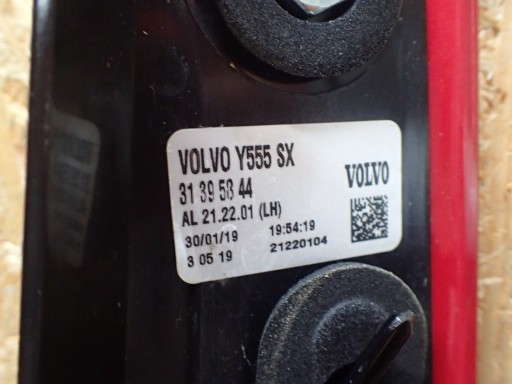 LAMPA FAR ZADNJI LIJEVA STRANA VOLVO V40 12- 31395344
