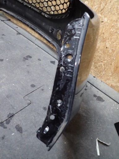 BRANIK PREDNJA STARIRANA FORD EDGE REDIZAJN STARI LINE