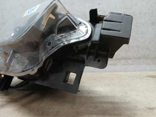 LAMPA FAR PREDNJA STRANA DESNA MAZDA CX-3 CX3 CX 3 FULL LED D10E-51030