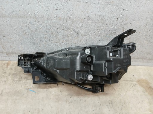 LAMPA FAR PREDNJA STRANA DESNA MAZDA CX-3 CX3 CX 3 FULL LED D10E-51030