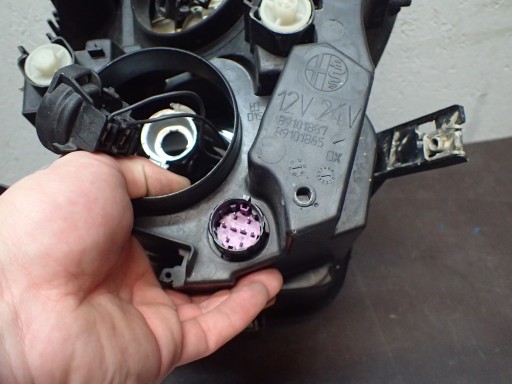 LAMPA FAR PREDNJA STRANA DESNA ALFA ROMEO MITO VELOCE LEČA