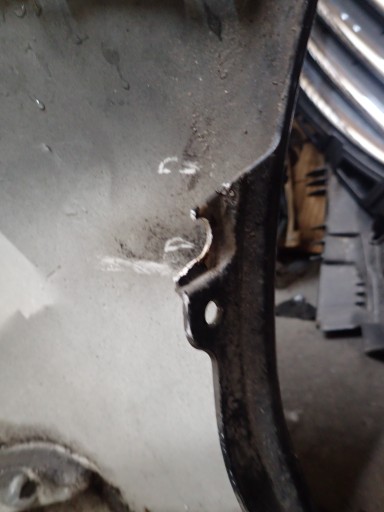 BRANIK ZADNJI FORD B MAX