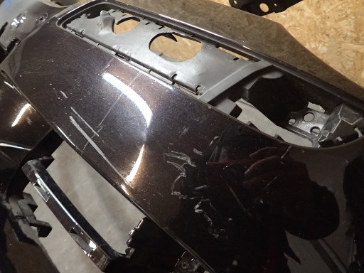 BRANIK PREDNJA STRANA VW EOS