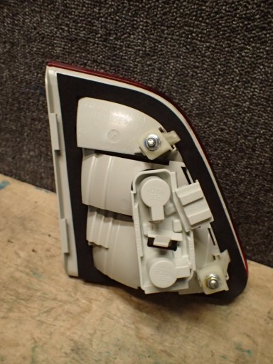LAMPA FAR ZADNJI DESNA STRANA MERCEDES B KLASA W169
