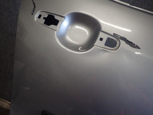 VRATA ZADNJI DESNA STRANA SUZUKI SPLASH OPEL AGILA B