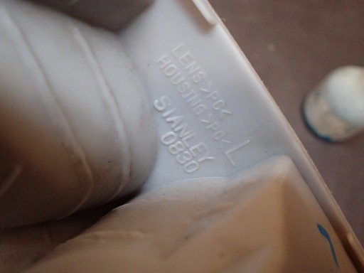 MAGLENKA LIJEVA STRANA LEXUS LS400 01-