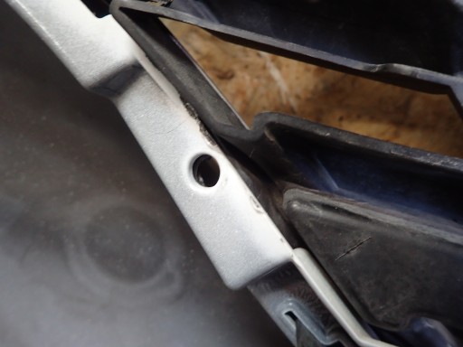 BRANIK PREDNJA STRANA RENAULT SCENIC IV 4