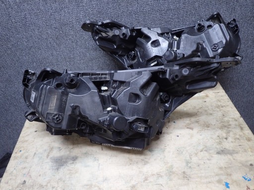 LAMPA FAR LAMPE FAROVI  PREDNJA STRANA FORD S MAX MK2 GALAXY MK4 FULL