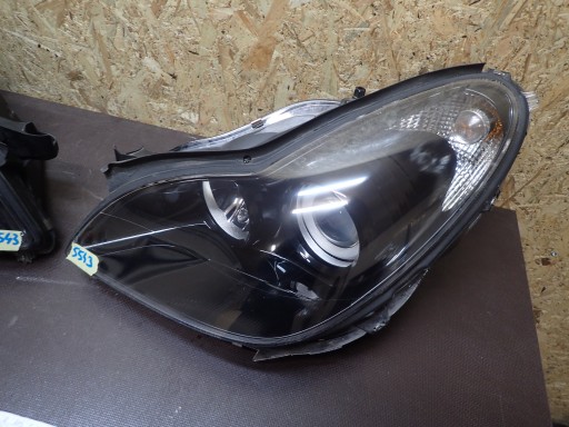 LAMPA FAR LAMPE FAROVI  PREDNJA STRANA MERCEDES CLS W219 XENON AMG