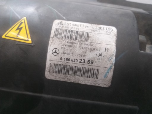 LAMPA FAR PREDNJA STRANA DESNA MERCEDES ML W166 XENON LED A1668202359