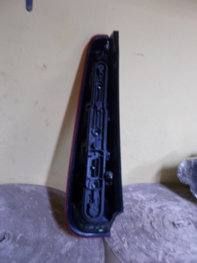 LAMPA FAR ZADNJI ZADNJA  DESNA STRANA FORD C MAX REDIZAJN 07-10 LED