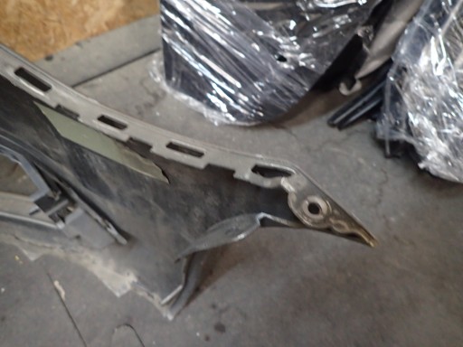 BRANIK PREDNJA STRANA VW PASSAT CC REDIZAJN 12- 3C8