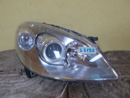 LAMPA FAR PREDNJA STRANA DESNA MERCEDES B KLASA W169 LAMPA FAR PREDNJA STRANA DESNA MERCEDES B KLASA W169