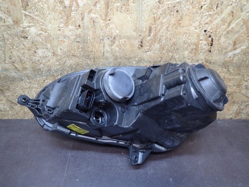 LAMPA FAR PREDNJA STRANA DESNA VW GOLF V 5 SIVA 1K6941006A