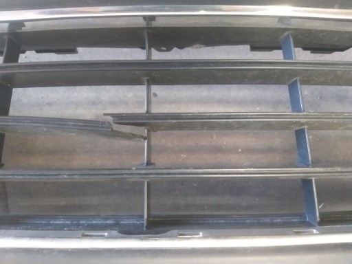 BRANIK PREDNJA STRANA VW EOS 1Q0