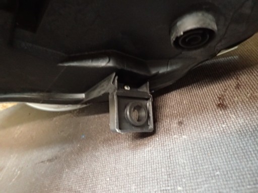 LAMPA FAR PREDNJA STRANA DESNA VW PASSAT B6 LEČA 3C0941006