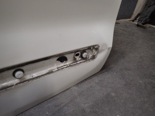 VRATA PREDNJA STRANA DESNA CITROEN C5 III 3 08- VRATA PREDNJA STRANA DESNA CITROEN C5 III 3 08-