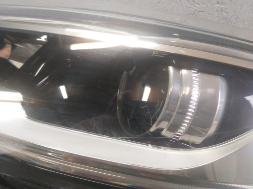 LAMPA FAR PREDNJA STRANA LIJEVA RENAULT KADJAR LEČA 260605720R LAMPA FAR PREDNJA STRANA LIJEVA RENAULT KADJAR LEČA 260605720R
