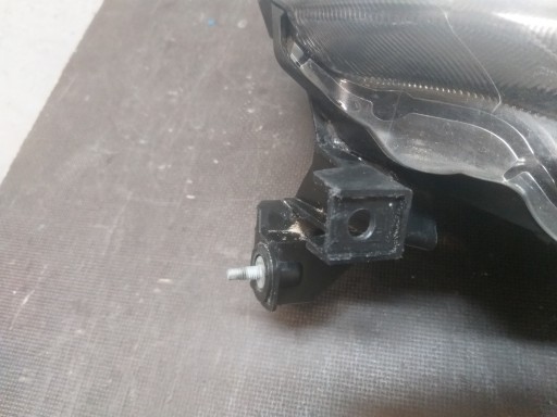 LAMPA FAR PREDNJA STRANA DESNA NISSAN X TRAIL T31 REDIZAJN XENON LAMPA FAR PREDNJA STRANA DESNA NISSAN X TRAIL T31 REDIZAJN XENON
