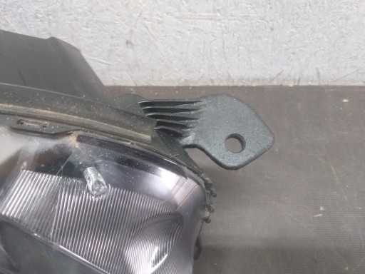 LAMPA FAR PREDNJA STRANA DESNA OPEL ZAFIRA LIFE VIVARO C XENON 9832836480-00