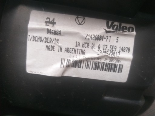 LAMPA FAR LAMPE FAROVI  PREDNJA STRANA DESNA LIJEVA VW AMAROK VALEO