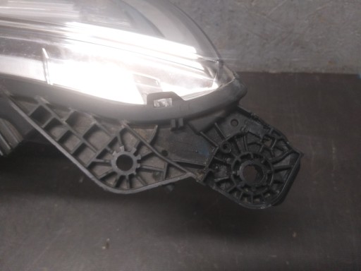 LAMPA FAR PREDNJA STRANA DESNA FORD S MAX GALAXY 15- LEČA 3M2B-13W029-AJ