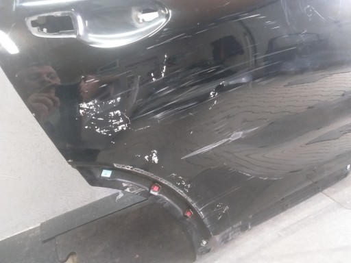 VRATA ZADNJI DESNA KIA SORENTO 15-20 VRATA ZADNJI DESNA KIA SORENTO 15-20