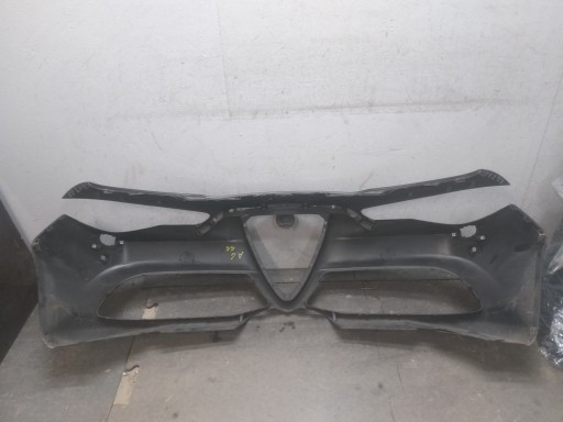 BRANIK PREDNJA STRANA ALFA ROMEO GIULIA VELOCE BRANIK PREDNJA STRANA ALFA ROMEO GIULIA VELOCE