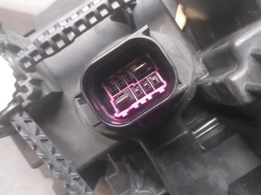 LAMPA FAR PREDNJA STRANA DESNA SEAT ATECA REDIZAJN FULL LED 576941 LAMPA FAR PREDNJA STRANA DESNA SEAT ATECA REDIZAJN FULL LED 576941