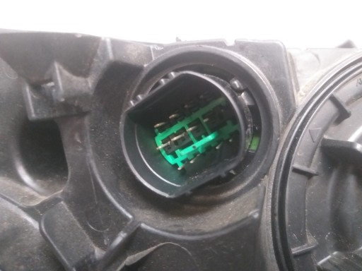 LAMPA FAR PREDNJA STRANA LIJEVA HYUNDAI I40 XENON LED 92101-3Z105