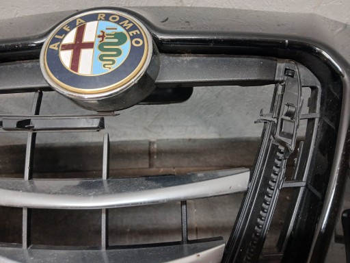 BRANIK PREDNJA STRANA ALFA ROMEO GIULIETTA