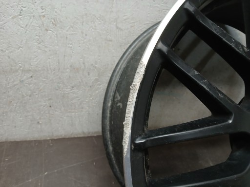 FELGA ALUMINIJSKA MERCEDES A KLASA W176 AMG 5X112 8J 19 FELGA ALUMINIJSKA MERCEDES A KLASA W176 AMG 5X112 8J 19