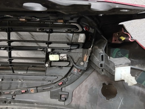 BRANIK PREDNJA STRANA MAZDA CX3 CX 3 CX-3 REDIZAJN 18-