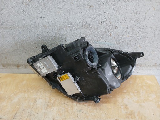 LAMPA FAR PREDNJA STRANA DESNA MERCEDES SLK W171 XENON A1718203861 LAMPA FAR PREDNJA STRANA DESNA MERCEDES SLK W171 XENON A1718203861