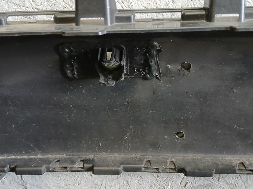 BRANIK PREDNJA STRANA VW PASSAT B7 BRANIK PREDNJA STRANA VW PASSAT B7