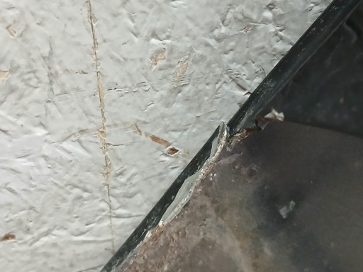 BLATOBRAN PREDNJA STRANA DESNA FORD B MAX