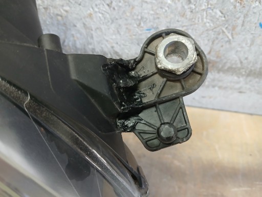 LAMPA FAR PREDNJA STRANA DESNA FIAT PANDA III 3 11- 00518436440