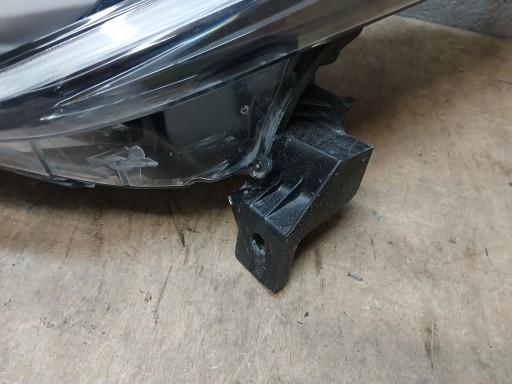 LAMPA FAR PREDNJA STRANA LIJEVA RENAULT ZOE REDIZAJN FULL LED 260609388R