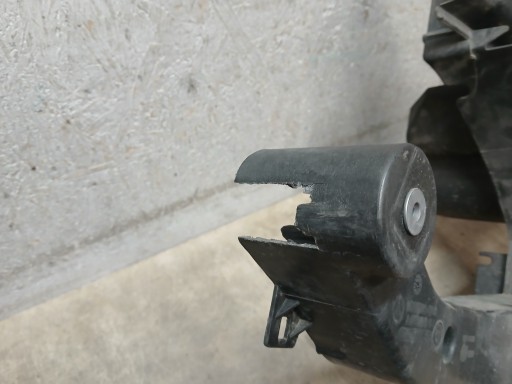 VEZNI LIM PREDNJA STRANA MERCEDES VITO VIANO W639 A6398800003