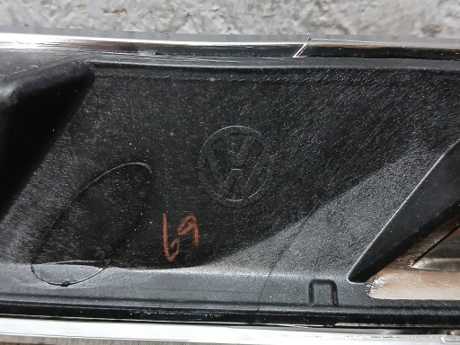 LAMPA FAR PREDNJA STRANA DESNA KROM LAMPE FAROVI VW AMAROK II 2 22-