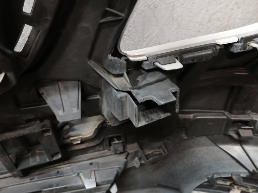 BRANIK PREDNJA STRANA MERCEDES VIANO V KLASA W447 A447